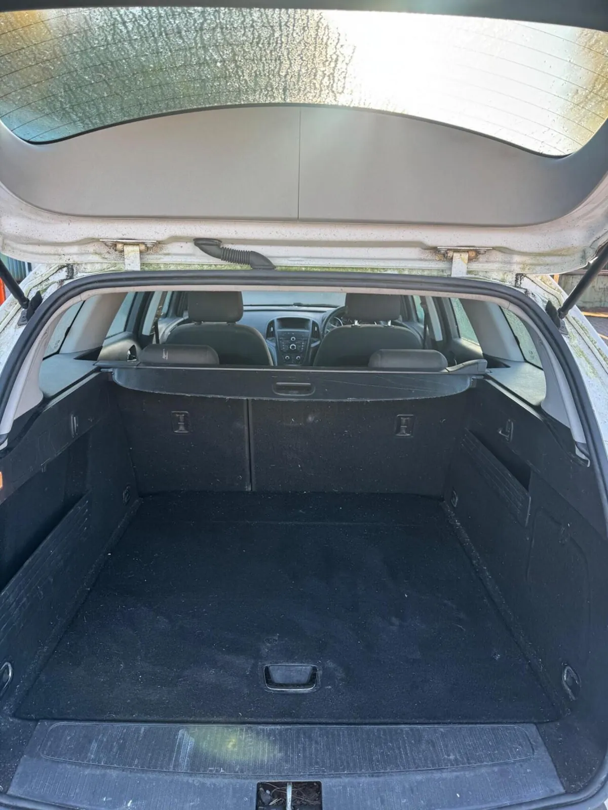 Vauxhall Astra 2012 photo 5