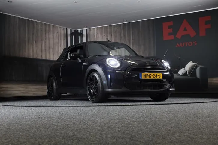 Mini Cabrio 2023 photo 2