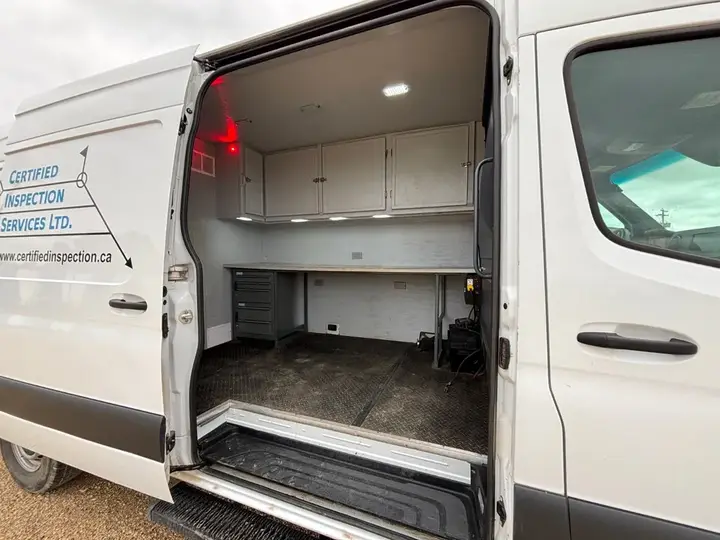 Mercedes-Benz Sprinter 2023 photo 4