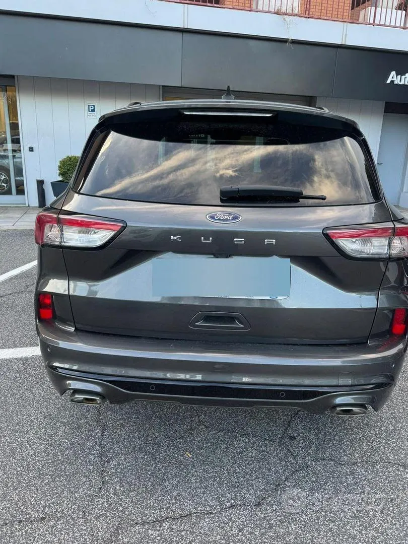 Ford Kuga 2022 photo 2