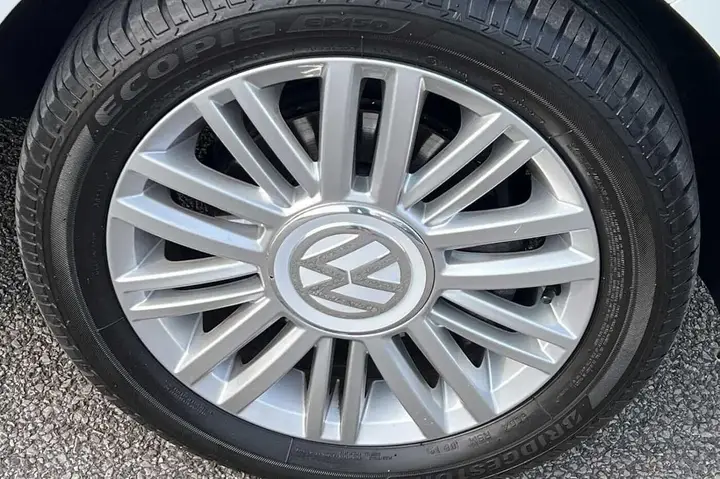 Volkswagen Up 2019 photo 5
