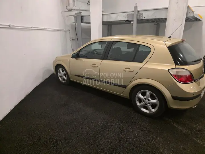 Opel Astra H 2004 photo 5