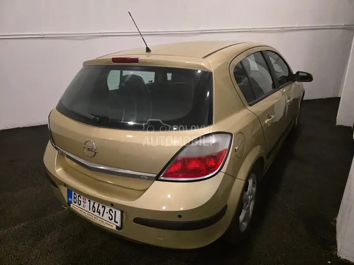 Opel Astra H 2004 photo 3