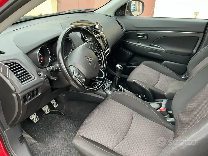 Mitsubishi Asx 2017 photo 5