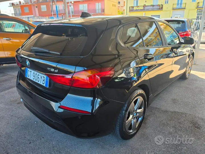 BMW 116 2024 photo 5