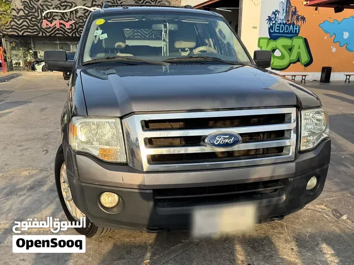 Ford Expedition 2013 photo 2