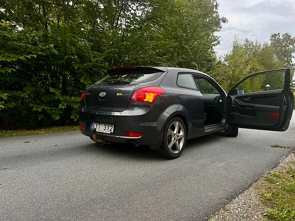 Kia Proceed 2011 photo 3