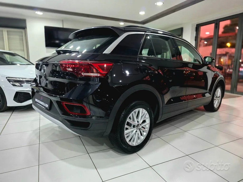 Volkswagen T-Roc 2023 photo 4