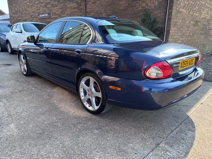 Jaguar X-Type 2009 photo 4