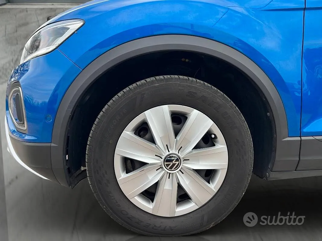 Volkswagen T-Roc 2022 photo 2
