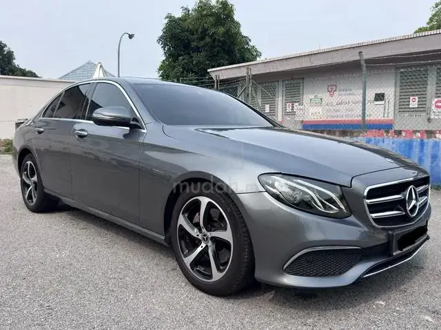 Mercedes-Benz E200
