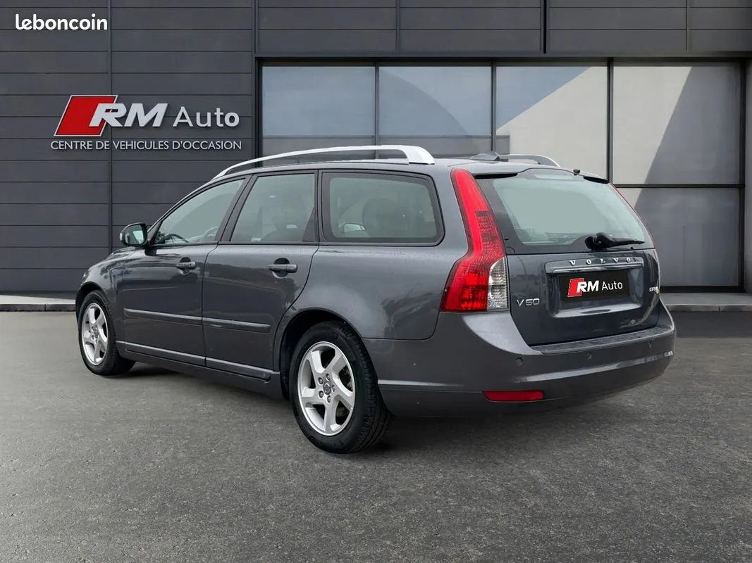 Volvo V50 2012 photo 3