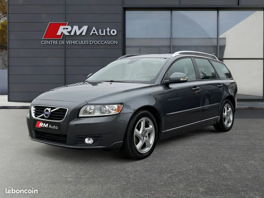 Volvo V50 2012 photo 2