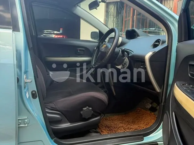 Toyota Ist 2003 photo 3