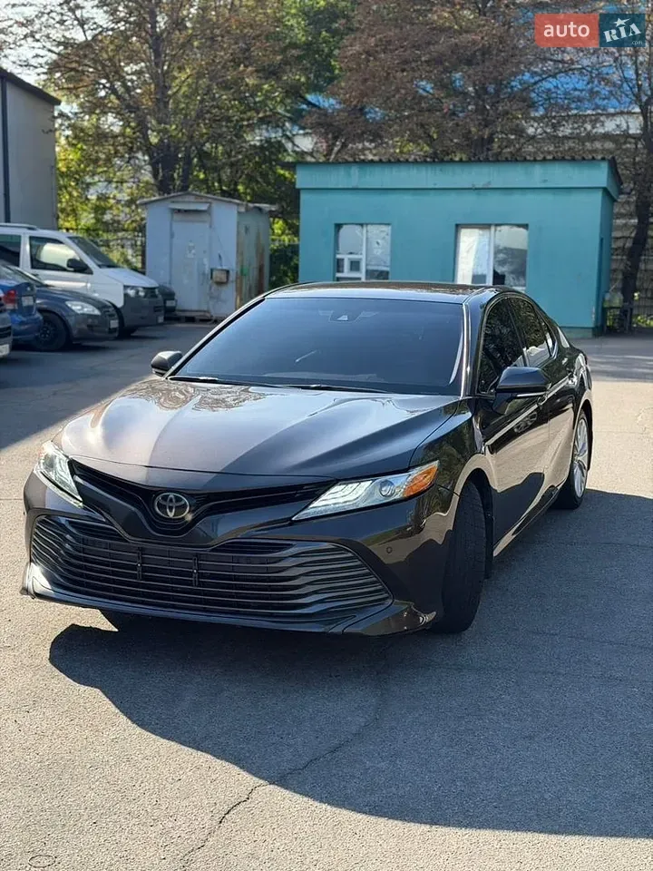 Toyota Camry 2017 photo 3