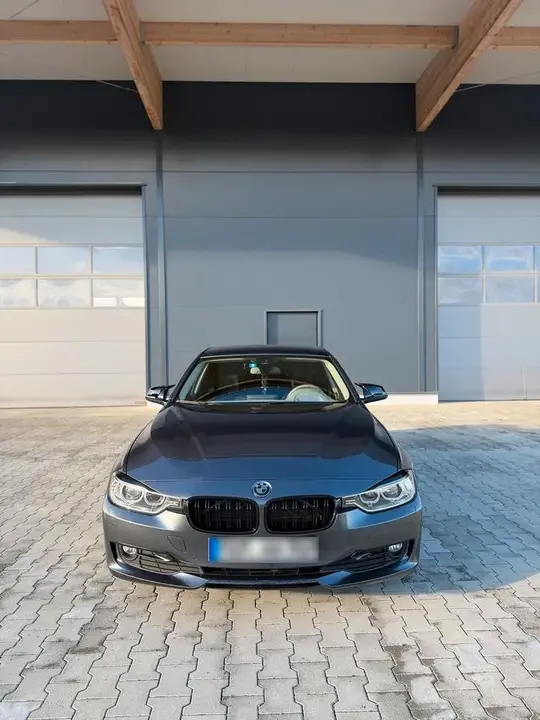 BMW F30
