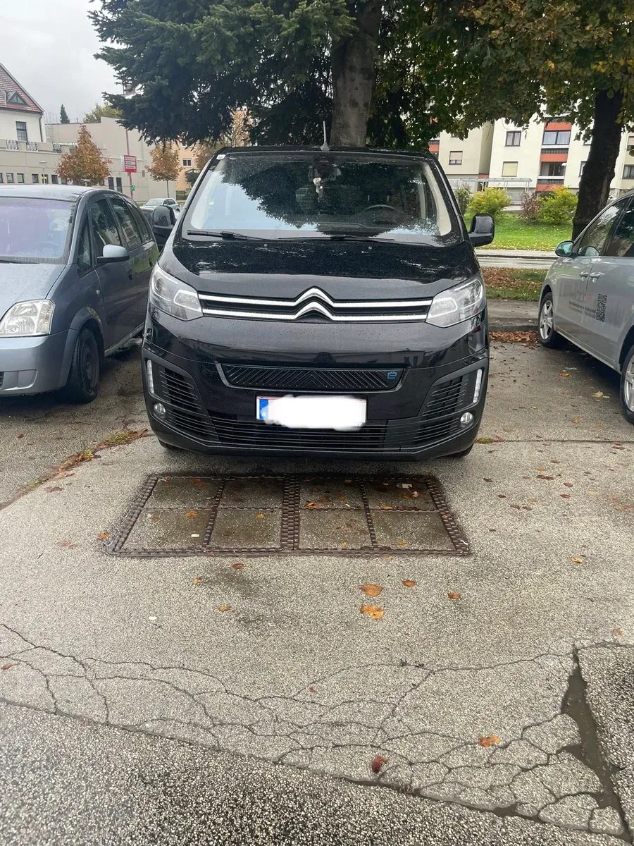 Citroen Spacetourer 2021 photo 2