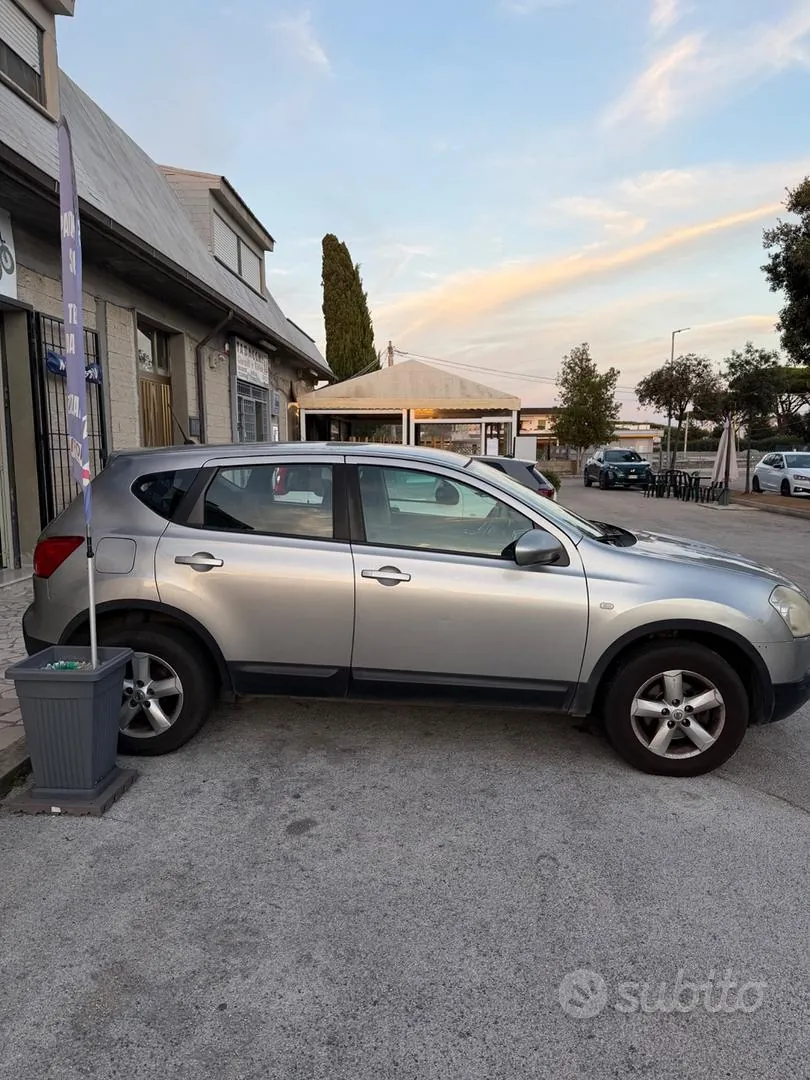 Nissan Qashqai 2008 photo 4
