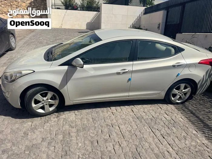 Hyundai Elantra 2012 photo 3