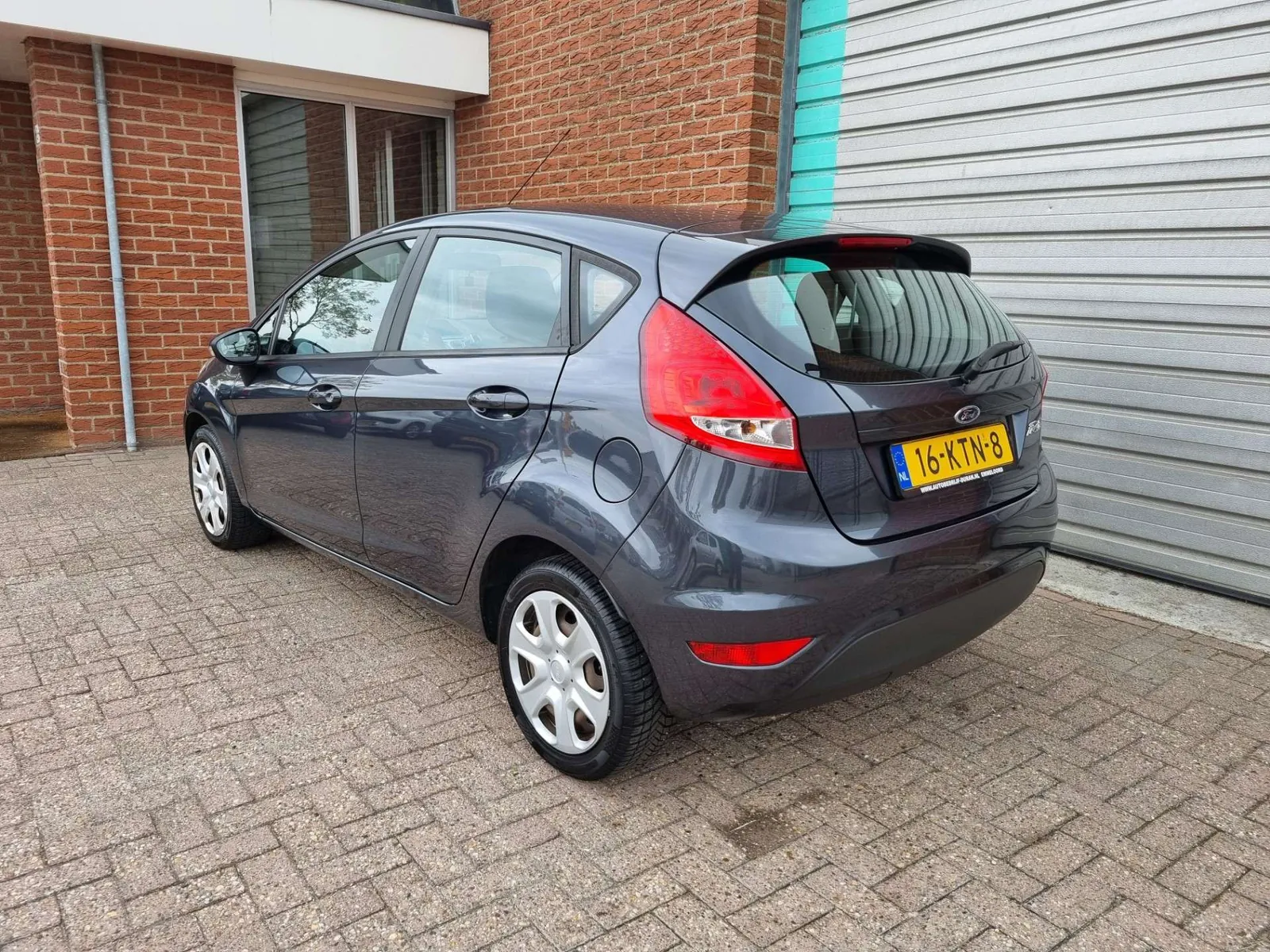 Ford Fiesta 2010 photo 3