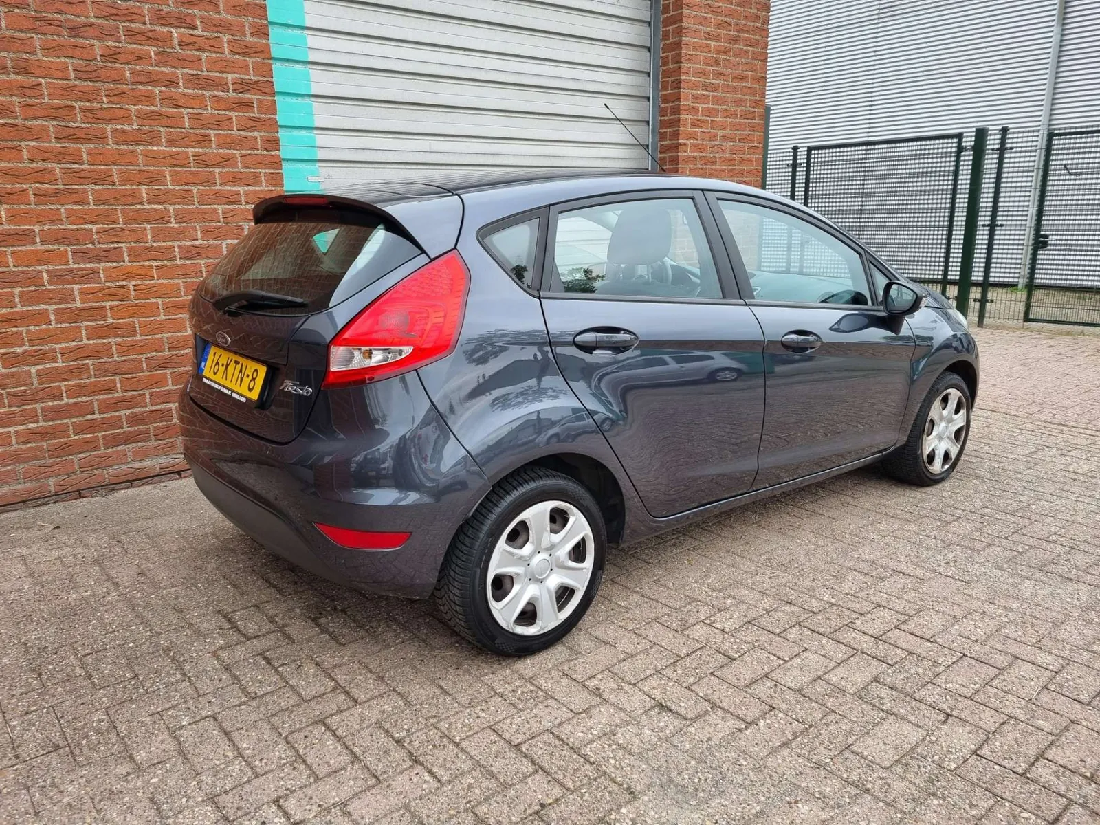 Ford Fiesta 2010 photo 4