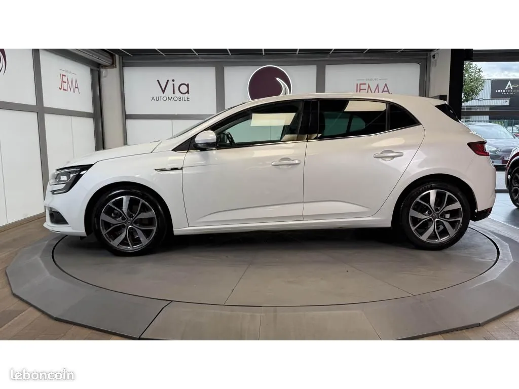 Renault Megane 2017 photo 2