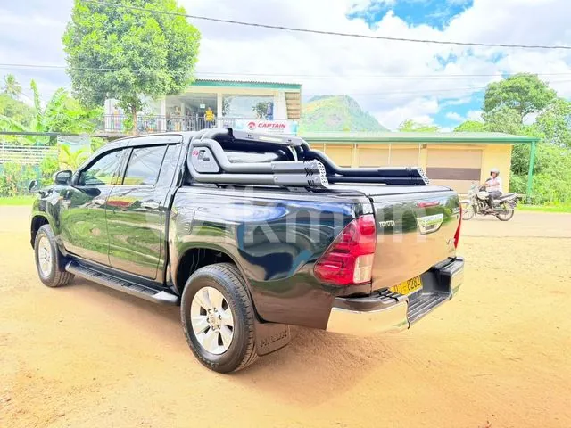 Toyota Hilux 2016 photo 2