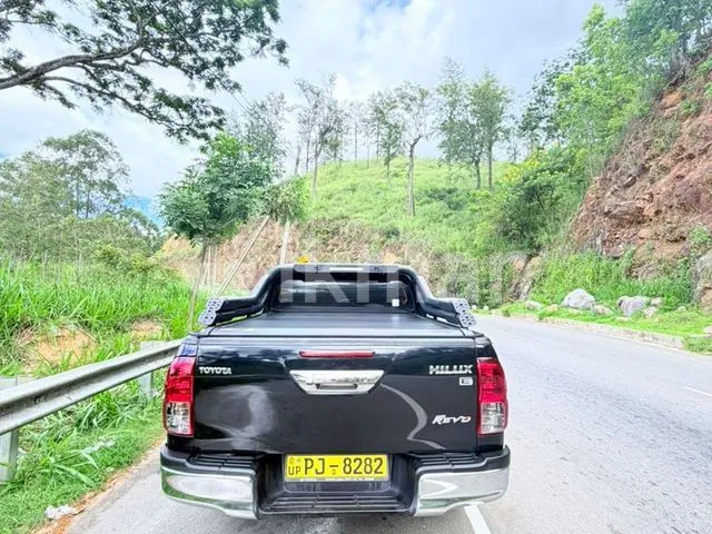 Toyota Hilux 2016 photo 4