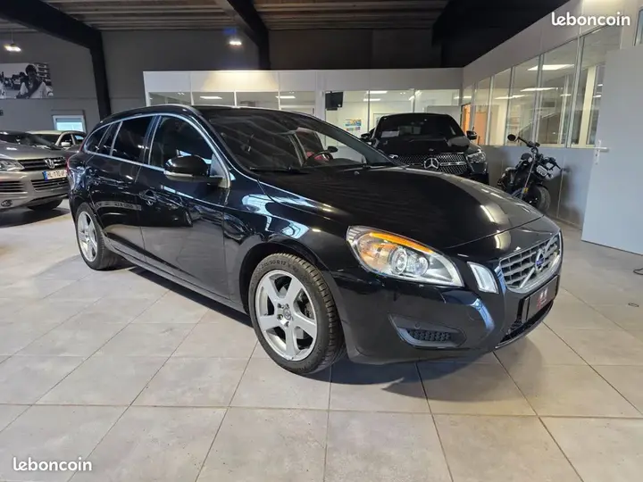 Volvo V60 2011 photo 2