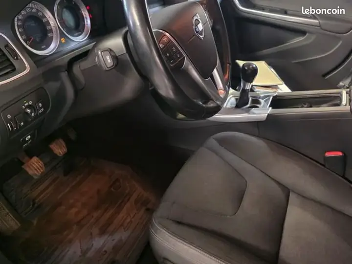 Volvo V60 2011 photo 4