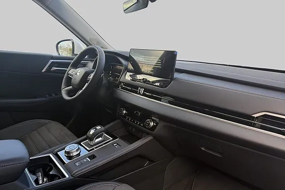 Mitsubishi Outlander 2025 photo 4