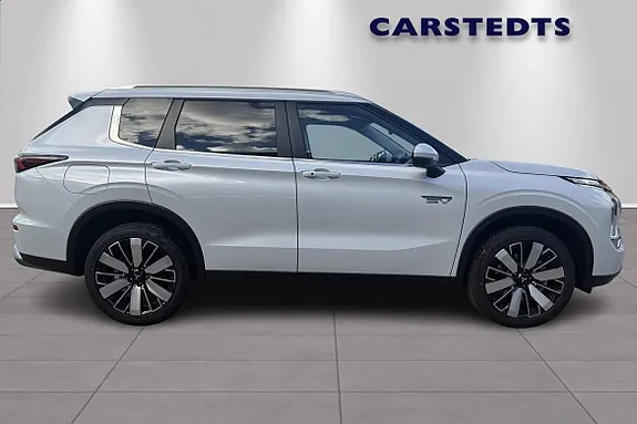Mitsubishi Outlander 2025 photo 2
