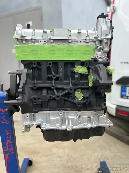 Ford Transit photo 2