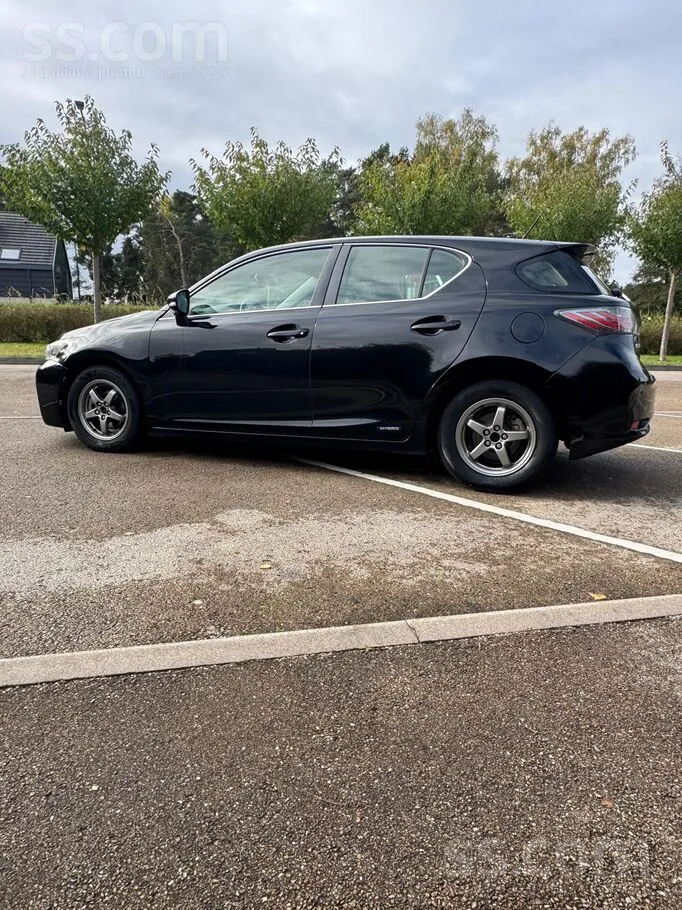 Lexus Ct 2012 photo 3