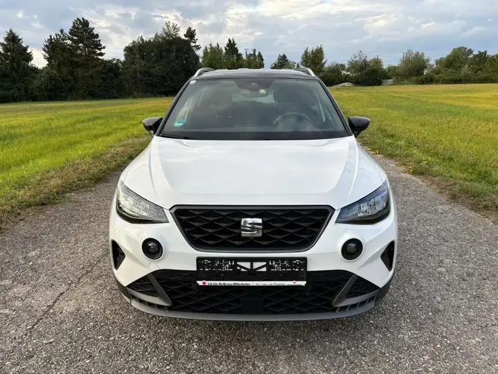 Seat Arona 2022 photo 2