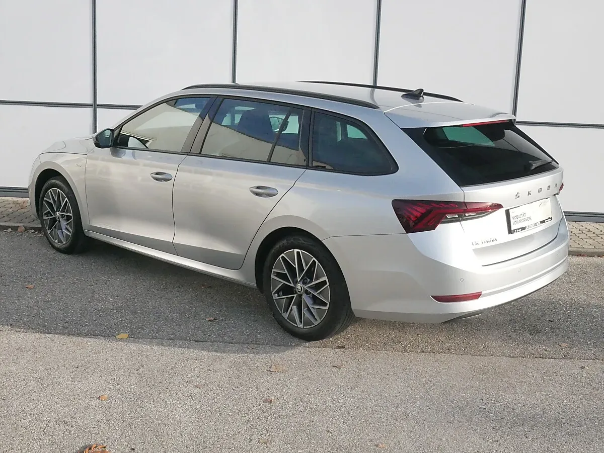Skoda Octavia 2023 photo 3