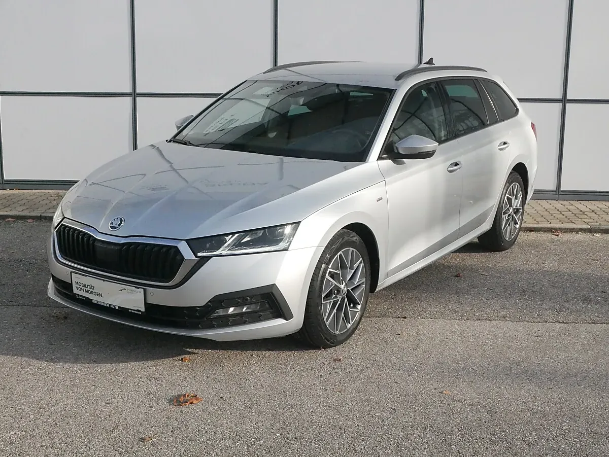 Skoda Octavia 2023 photo 2