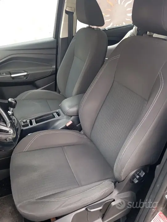 Ford C-Max 2017 photo 2
