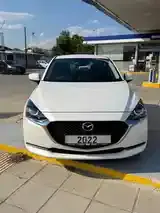 Mazda 2 2022 photo 2