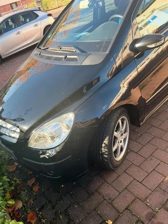 Mercedes-Benz B200