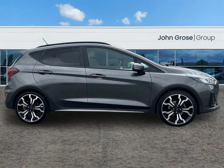 Ford Fiesta 2023 photo 2