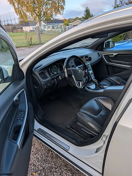 Volvo V60 2015 photo 4