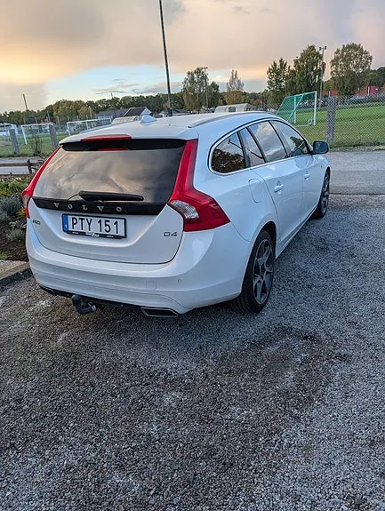 Volvo V60 2015 photo 3