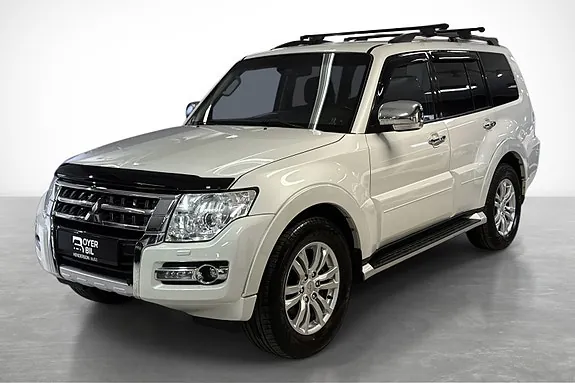 Mitsubishi Pajero 2015 photo 4