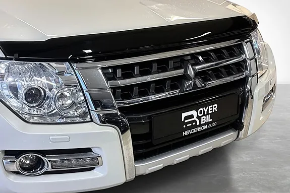 Mitsubishi Pajero 2015 photo 3