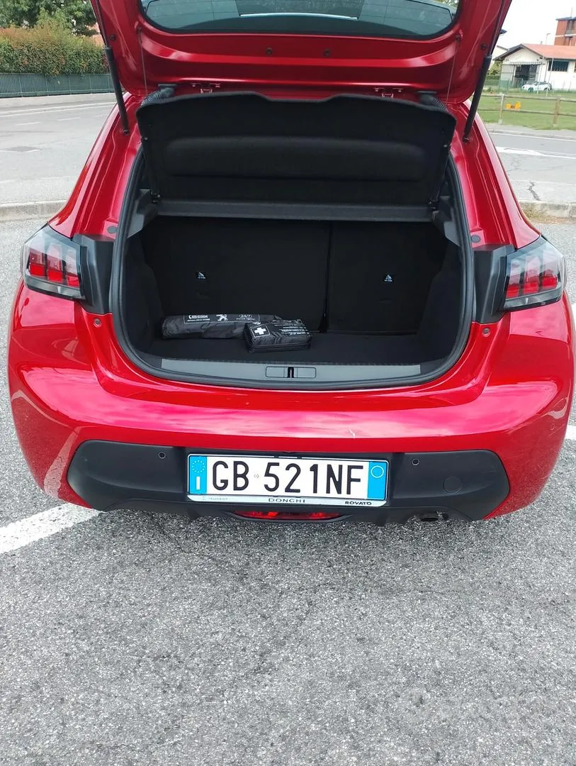 Peugeot 208 2020 photo 5
