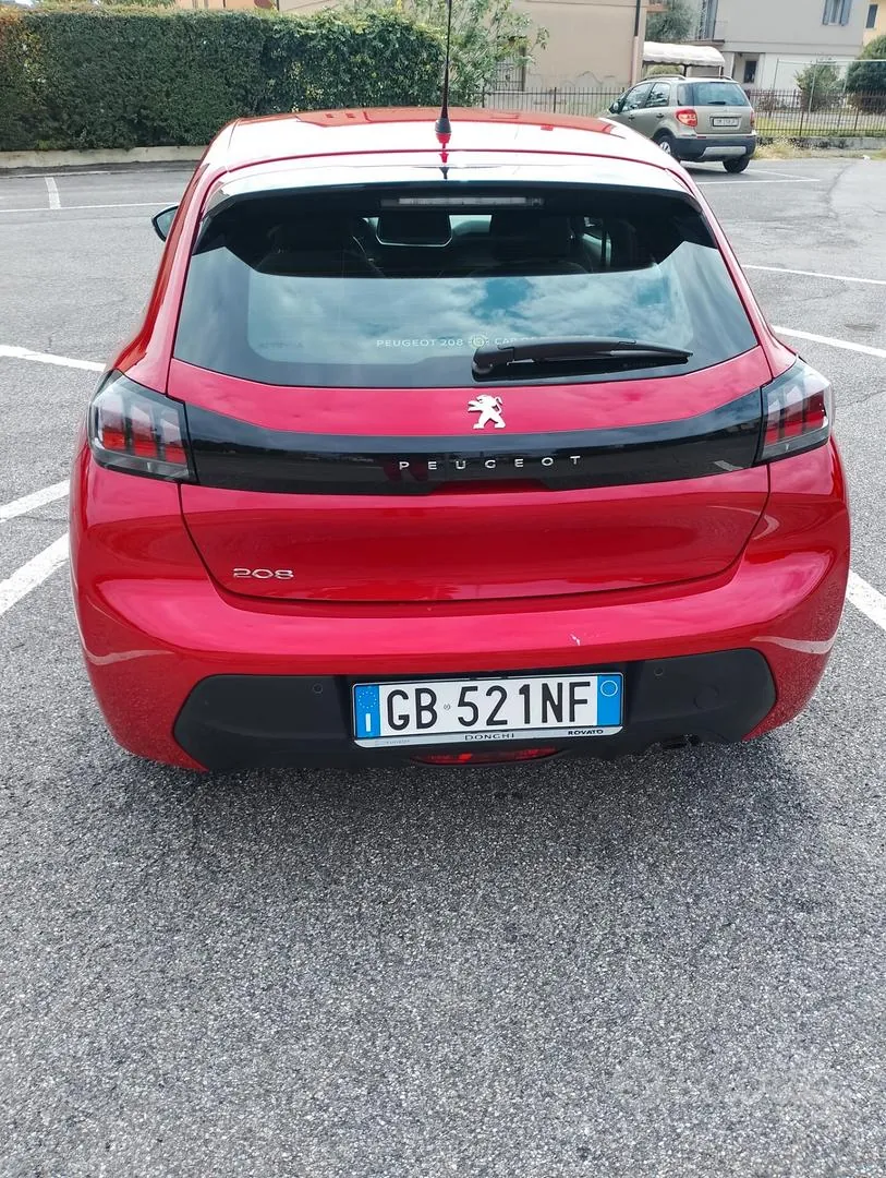Peugeot 208