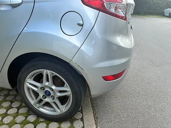 Ford Fiesta 2014 photo 5