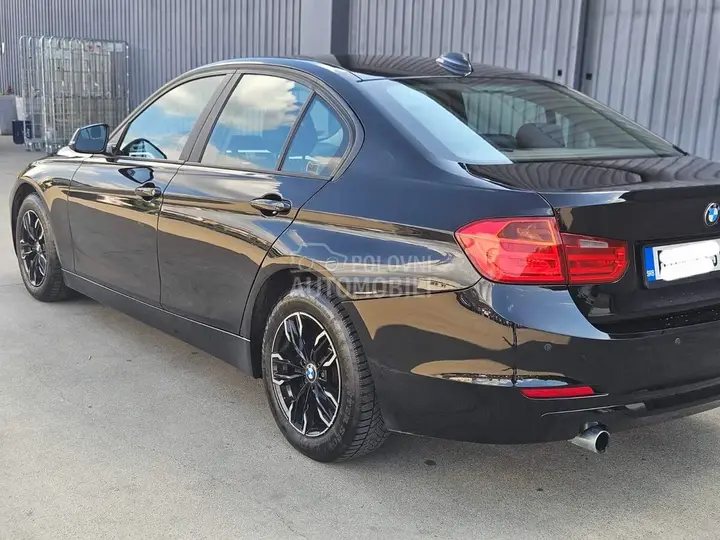 BMW 318 2012 photo 5
