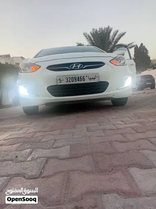 Hyundai Accent 2011 photo 5
